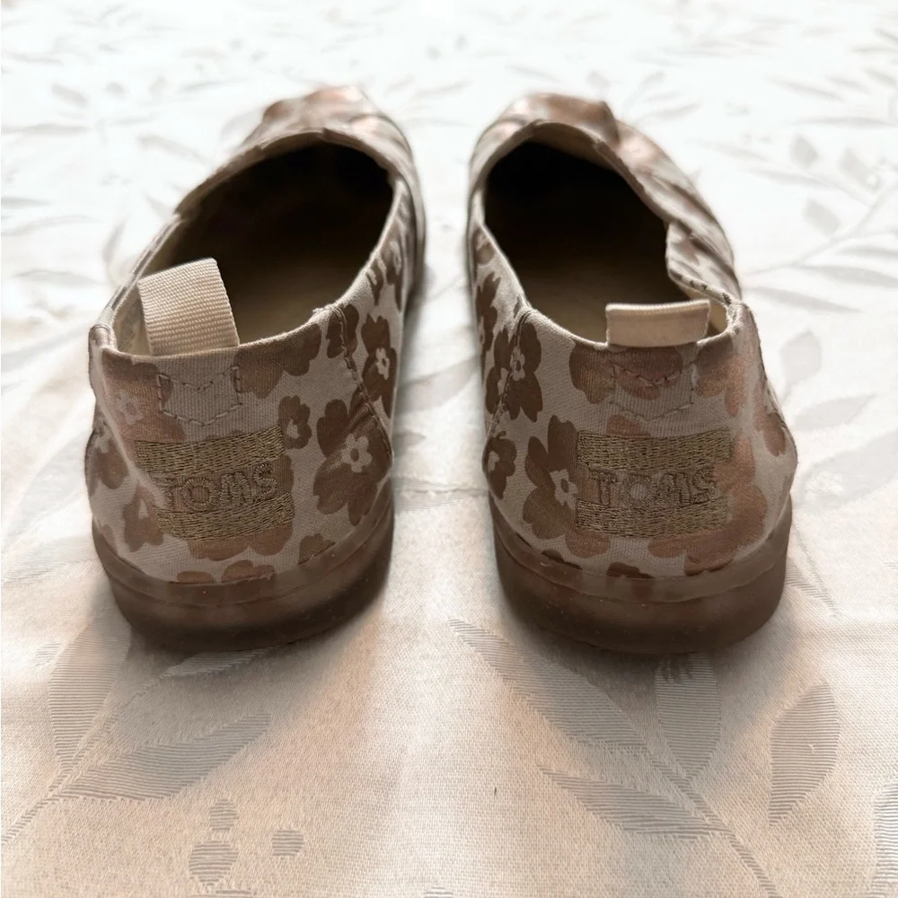 TOMS Girl’s Floral Shoes